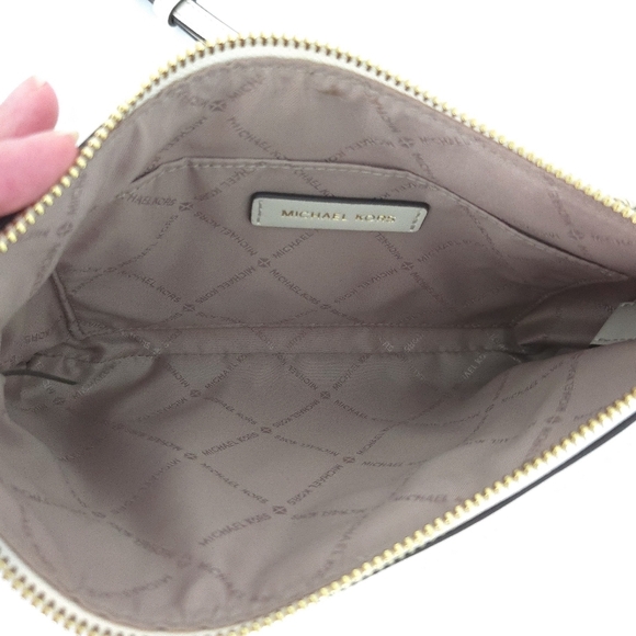 Michael Kors Cream White Pebble Coated Leather Jet Set Crossbody Handbag w COA - Picture 5 of 9